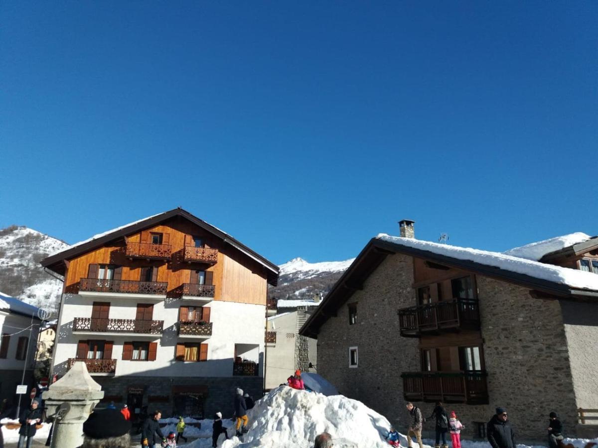 Deacons Lodge Bardonecchia Exterior foto